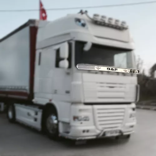 Daf XF 95 / 105 inox díszrács a szélvédő aljára