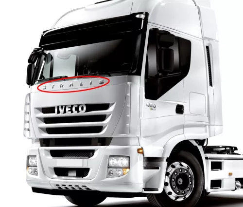 STRALIS inox felirat elölre