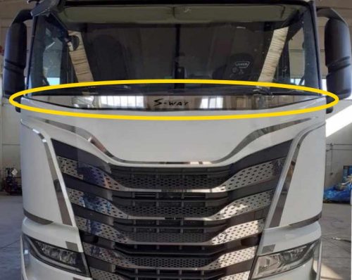 Iveco S-Way inox dísz a szélvédő alá