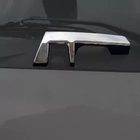 Renault T széria inox dísz a szélvédő alá párban