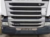 Scania inox lökhárító közép dísz Magas