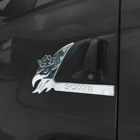 Scania inox ajtókilincs dísz párban Dombornyomott