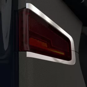 Scania S / R inox dísz az ajtó prizma köré párban