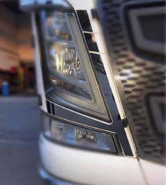Volvo Euro6 inox fényszóró díszkeret párban