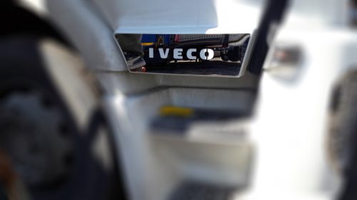 IVECO Stralis inox felirat ajtó aljára párban