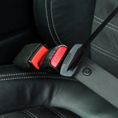 Csipogó stop és biztonsági öv csat 2:1-ben