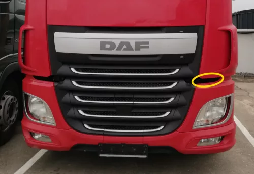 Daf XF106 lökhárító felső spoiler Bal
