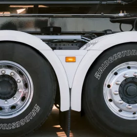   Scania S széria hátsó sárvédő Y burkolat párban kicsi Kivágott