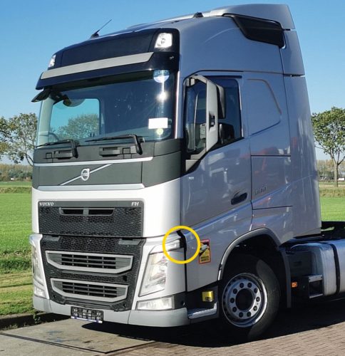 Volvo FH4 takaróelem az index mellé BAL
