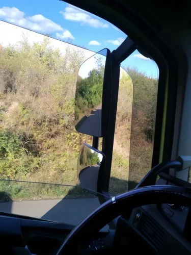 Volvo FH légterelő oldalablakra 2013-tól Szatuna ÜVEG MELLÉ