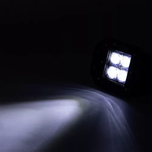 Beépíthető munkalámpa 4 CREE LED-es (122x92mm) szúró fény