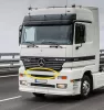 Mercedes MP1 lökhárító középrész felső