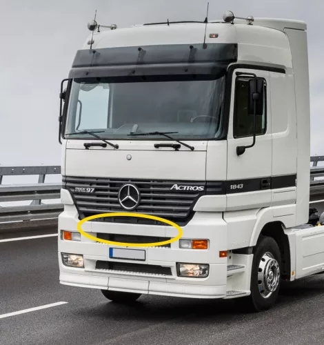 Mercedes MP1 lökhárító középrész felső