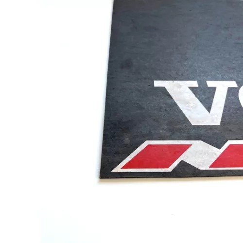 VOLVO sárfogó gumi (60x40cm) felirattal