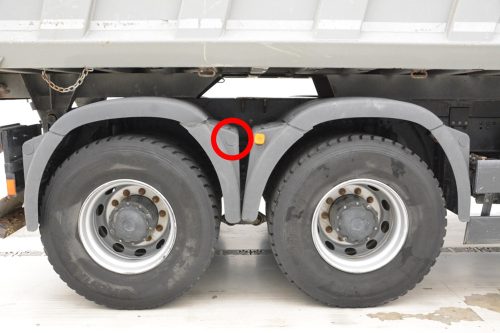 MAN hátsó sárvédő dugó