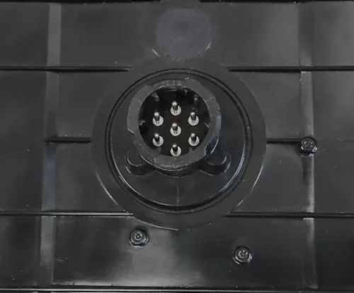 Full LED hátsó lámpa, háromszög prizmával, 24V PÁRBAN