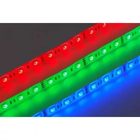 LED SZALAG 12V folyóméteres beltéri RGB színes (14,4W)