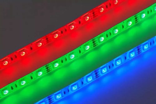 LED SZALAG 12V folyóméteres beltéri RGB színes (14,4W)