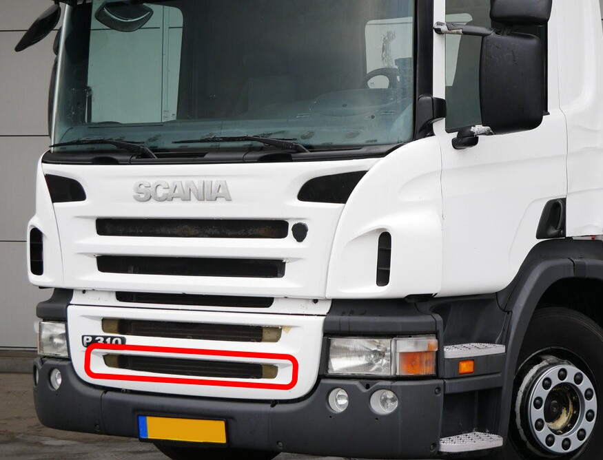 Image of Scania P 2005-2010 alsó hűtőrács alsó betét ALACSONY